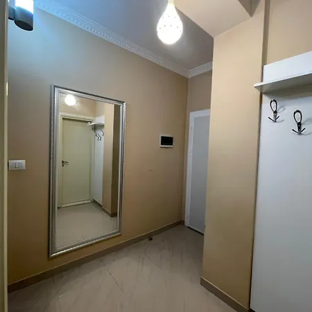 Cozy Modern Apartman Tirana